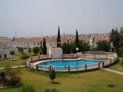 Swimming pool, childrens pool and communal gardens